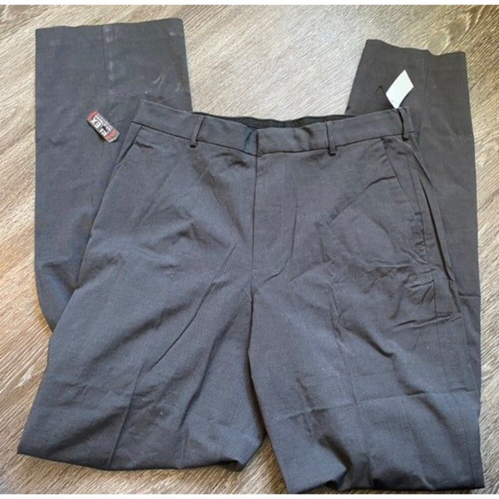 VAN HEUSEN Pants  Men’s Size 34X38 Grey